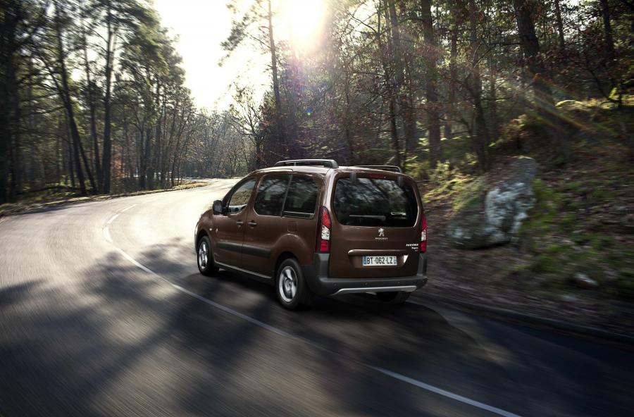  Peugeot Partner Tepee 2012 года  (фото 2 из 8)